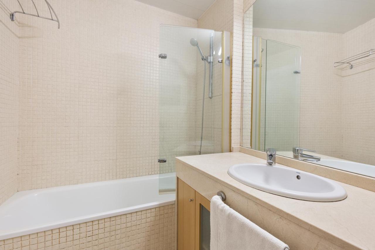 Suites Barcelona Park Gueell Экстерьер фото