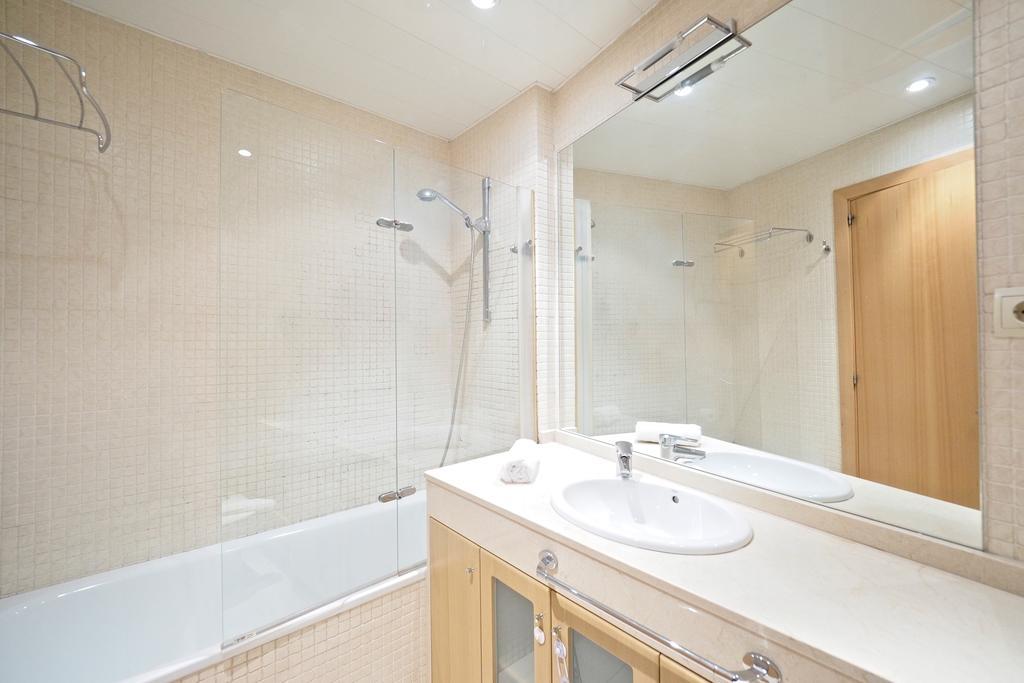 Suites Barcelona Park Gueell Экстерьер фото